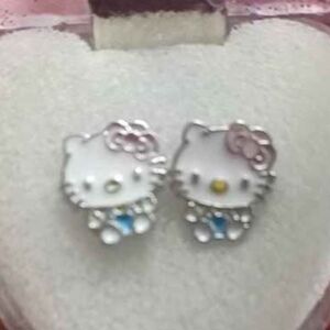 Hello Kitty Earrings